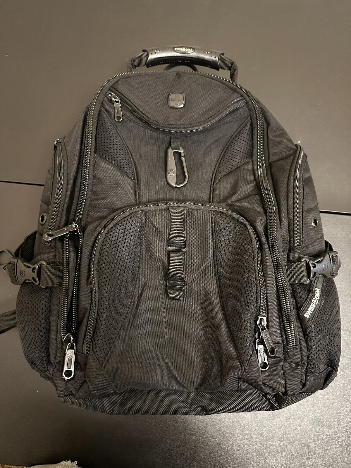 Barely Used SWISSGEAR Travel Gear 1900 Scan Smart TSA Laptop Backpack - Black