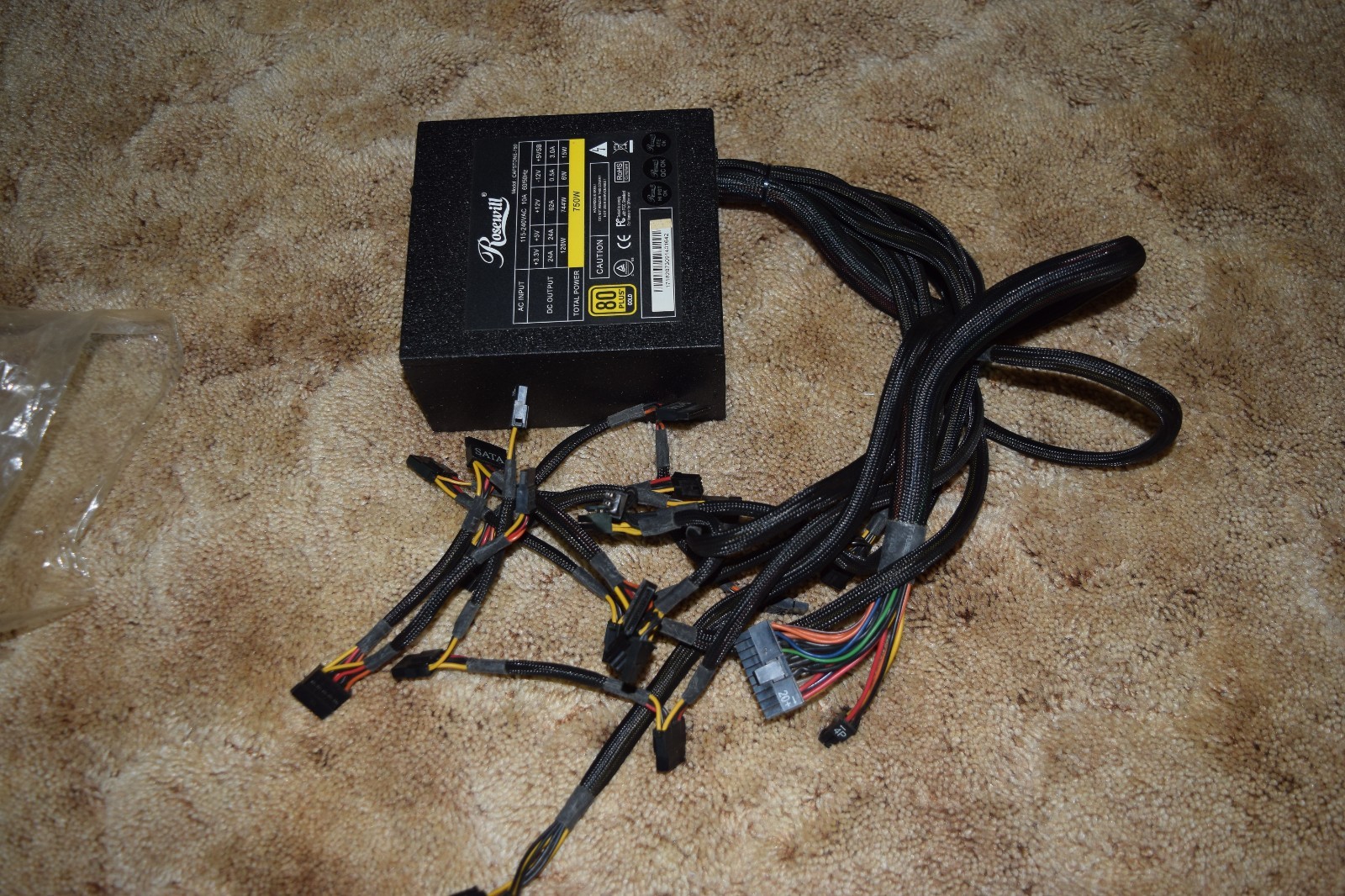 Rosewill 750 Watt 20+4 Pin ATX Desktop Power Supply CAPSTONE-750M