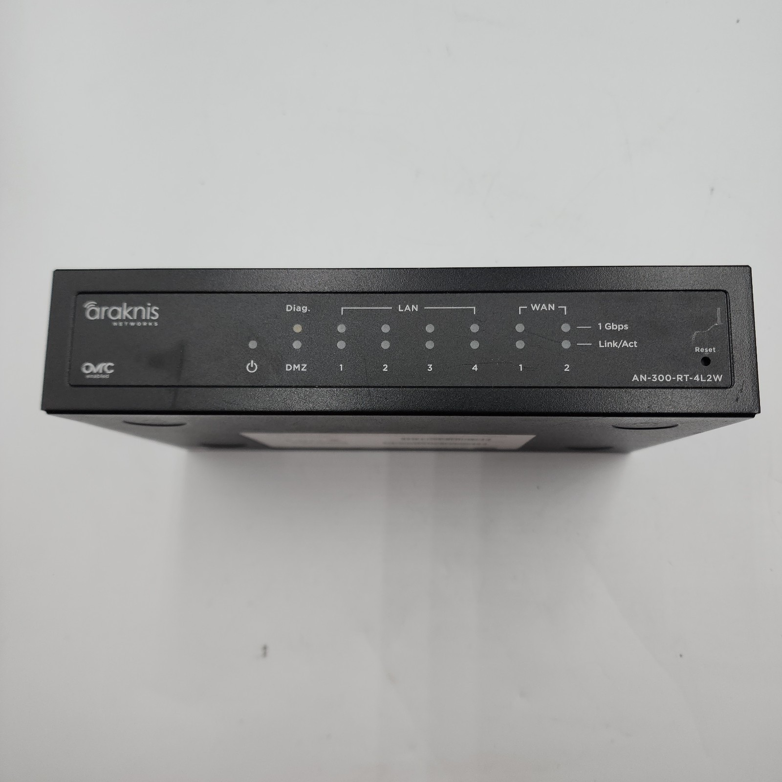 Araknis Router Networks AN-300-RT-4L2W 300-SERIES DUAL-WAN GIGABIT VPN ROUTER