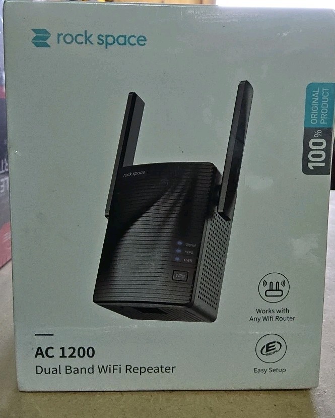 +Rock Space AC 1200 Dual Band WiFi Repeater Model: RSD0608