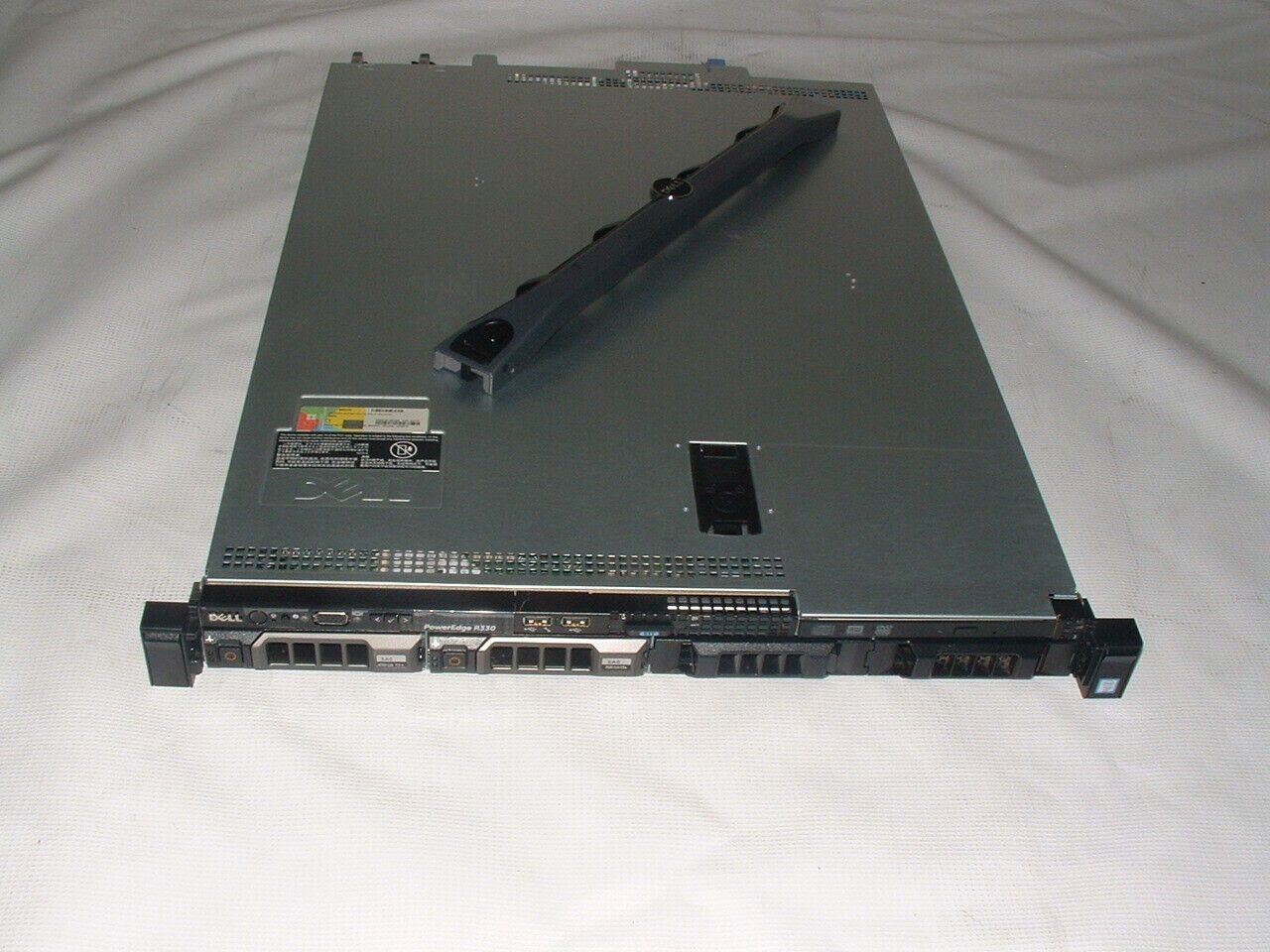 Dell PowerEdge R330 | Xeon E3-1245 v5 3.5GHz | 16gb | H330 | 2x 3.5" Trays