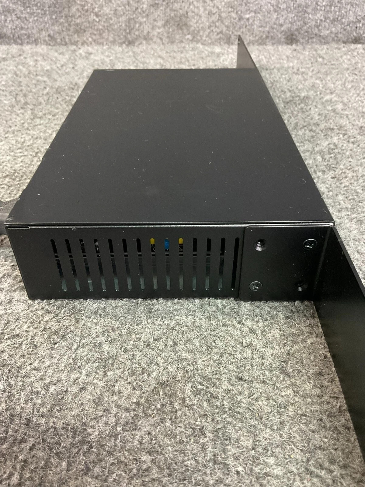 Luxul XWC-1000 v2 Wireless Controller Used 32135