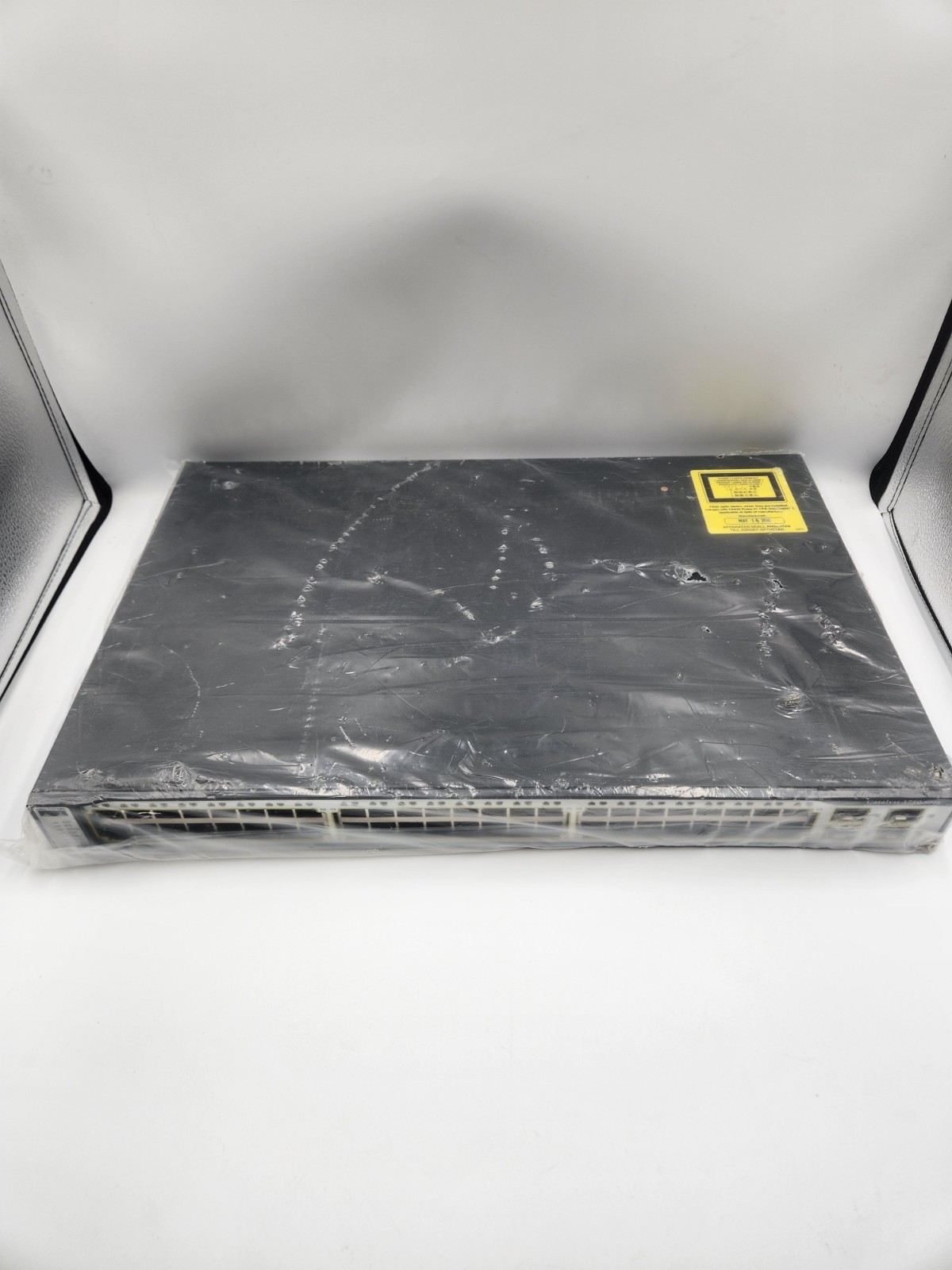 New NOS Anatel E-E011-03-1727(A) 24PORT POE CATALYST 10/100/1000 GIGABIT SWITCH