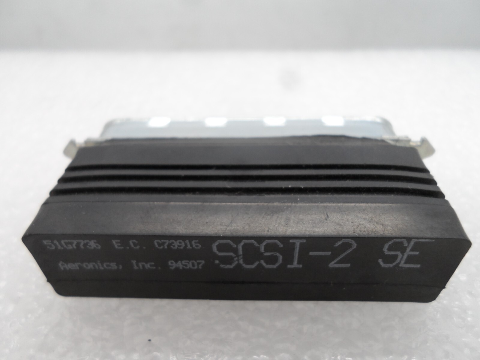 IBM RISC RS6000 50 Pin SCSI-2 SE Lo DenFpt-18+ Terminator 51G7736 94507 c73916