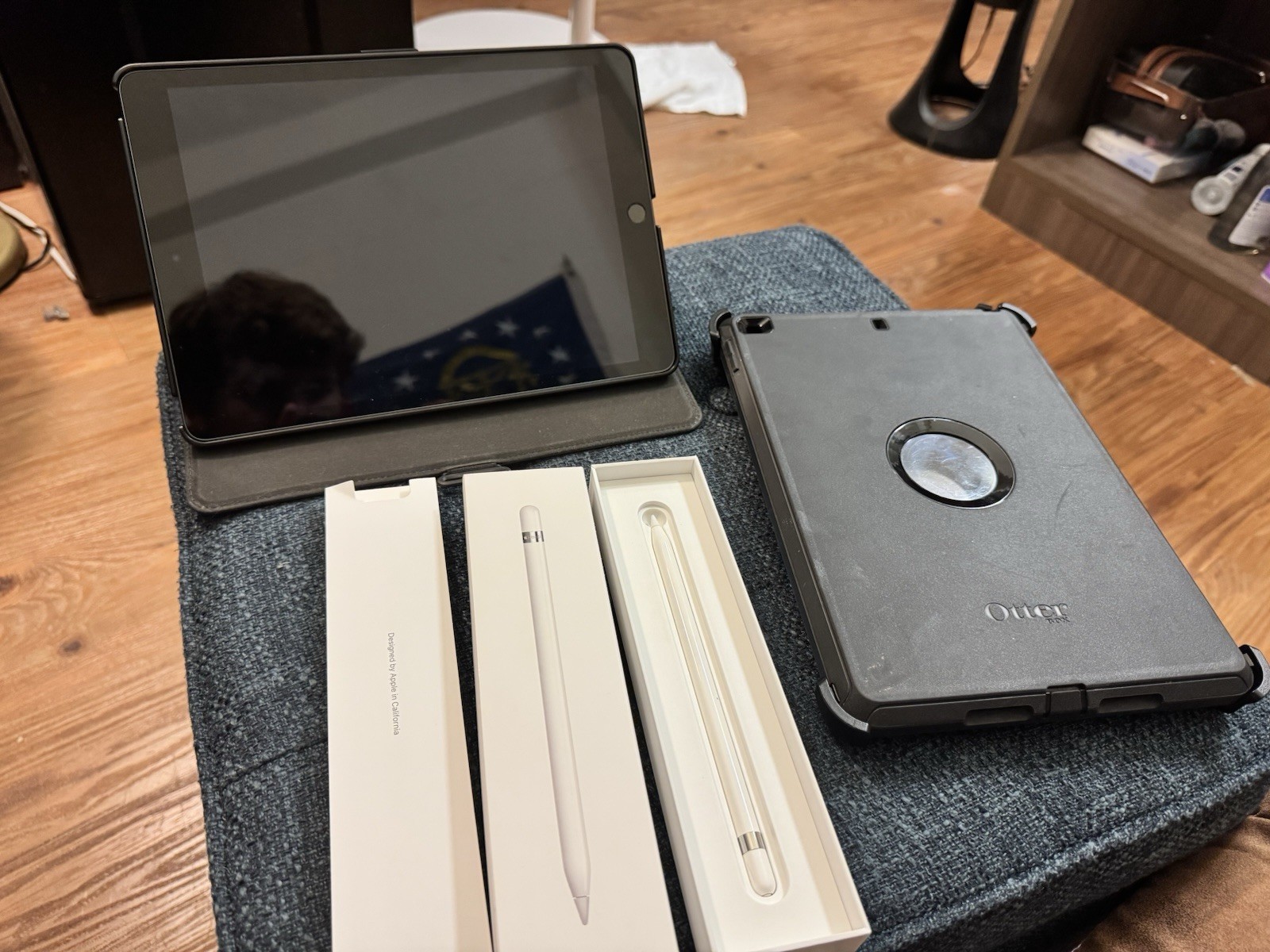 Apple iPad 9th Gen With Open Box Apple Pencil, Otterbox and Speck Cases Bundle