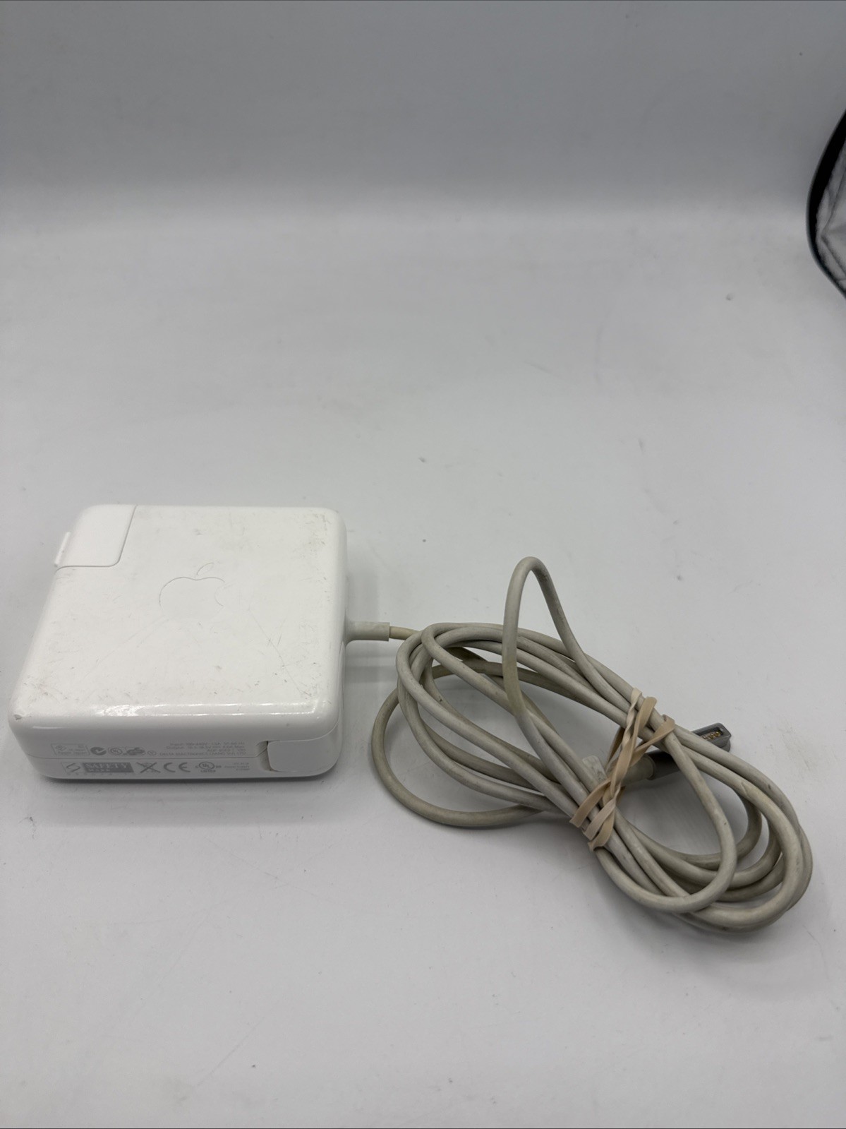 MacBook Pro 85W L-Tip MagSafe Power Adapter Charger 85 Watt MS1 Apple A1343 