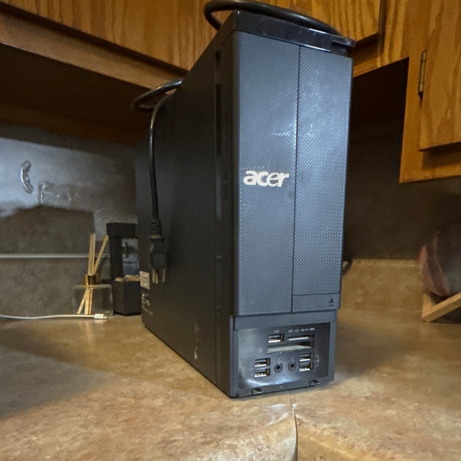 Acer Aspire Tower Desktop PC Black w/ Optical Drive for Office/Casual Use