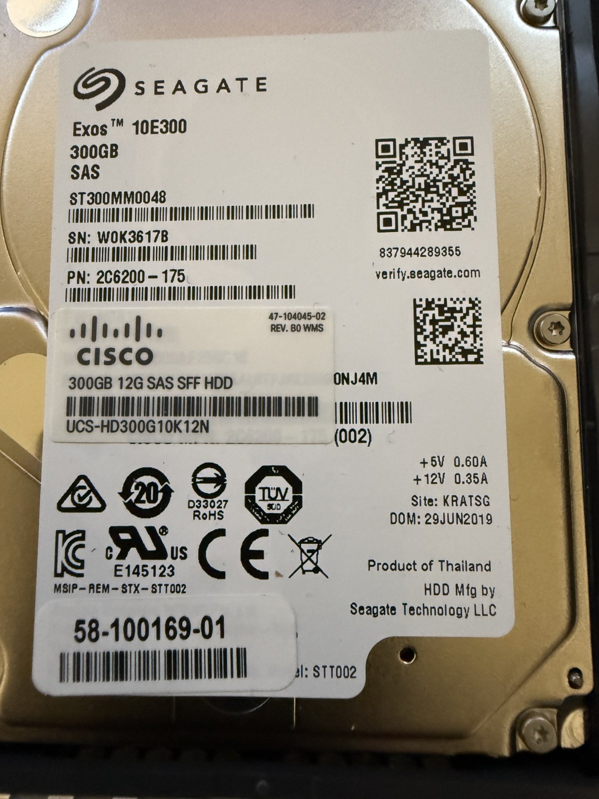 Cisco UCS-HD300G10K12N 300GB 12G SAS 10K RPM SFF HDD Toshiba AL15SEB030N