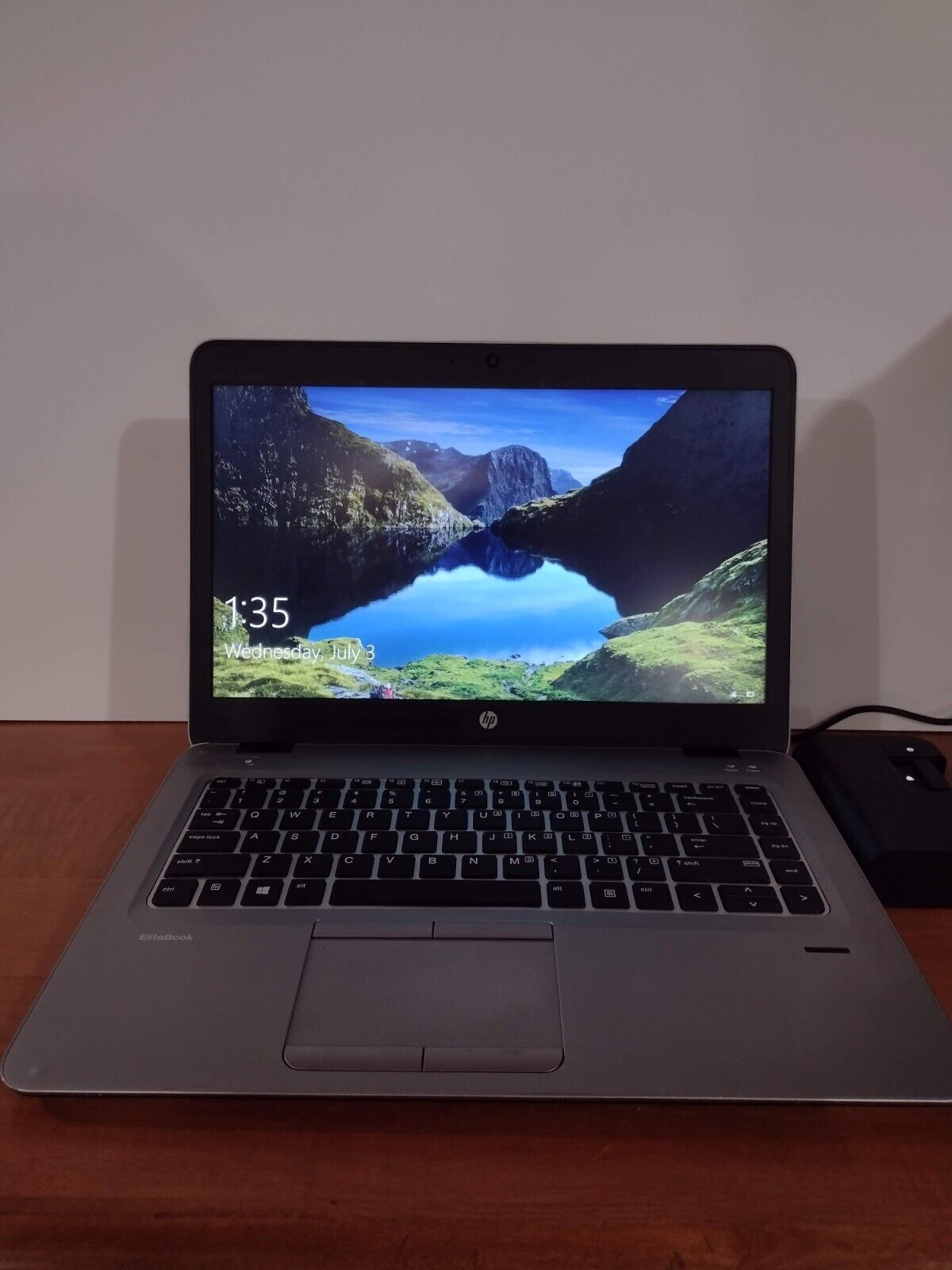 HP Elitebook 745 g3 Laptop PC; AMD A10 APU; 16 GB RAM; 256 GB SSD; W10; + Dock