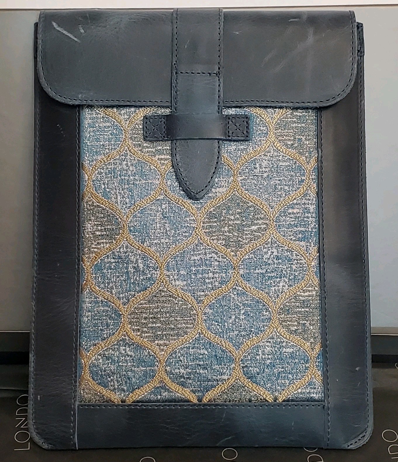 Londo Leather Tablet Ipad Sleeve Bag Case 8.25"W x 10.5"H Blue Gold Tapestry