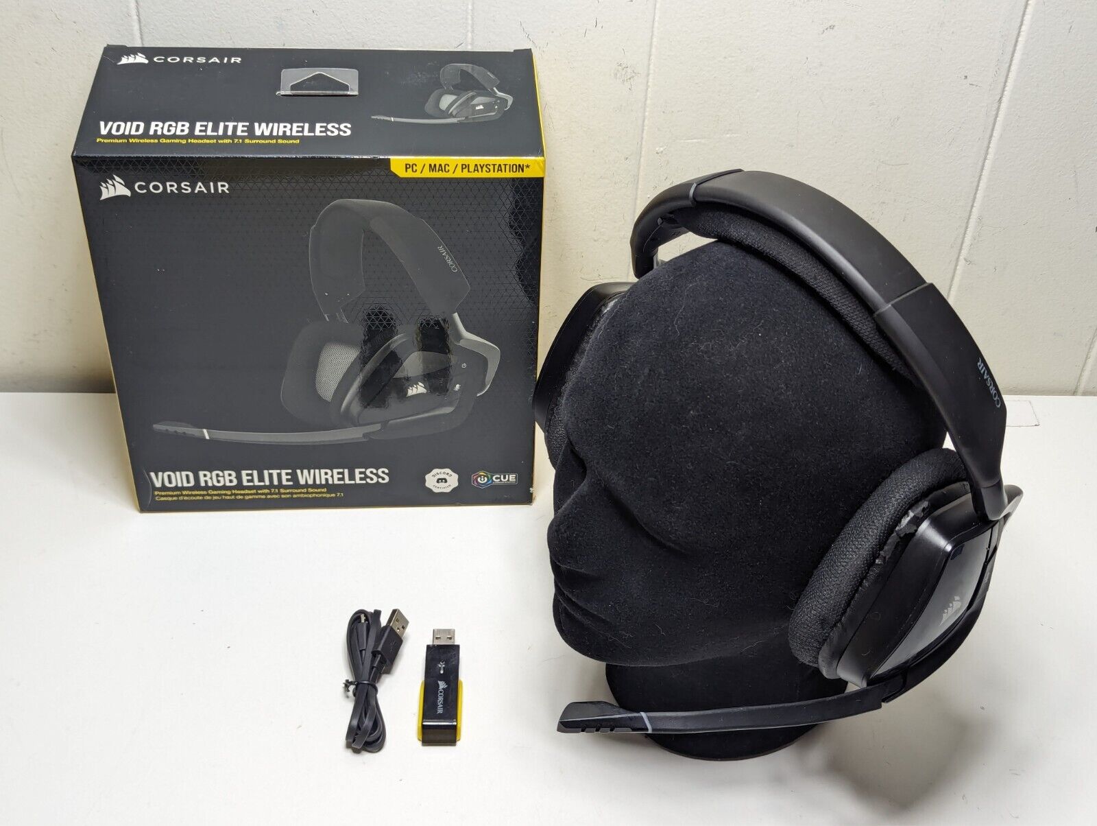 Corsair VOID RGB Elite Wireless Gaming Headset - Black