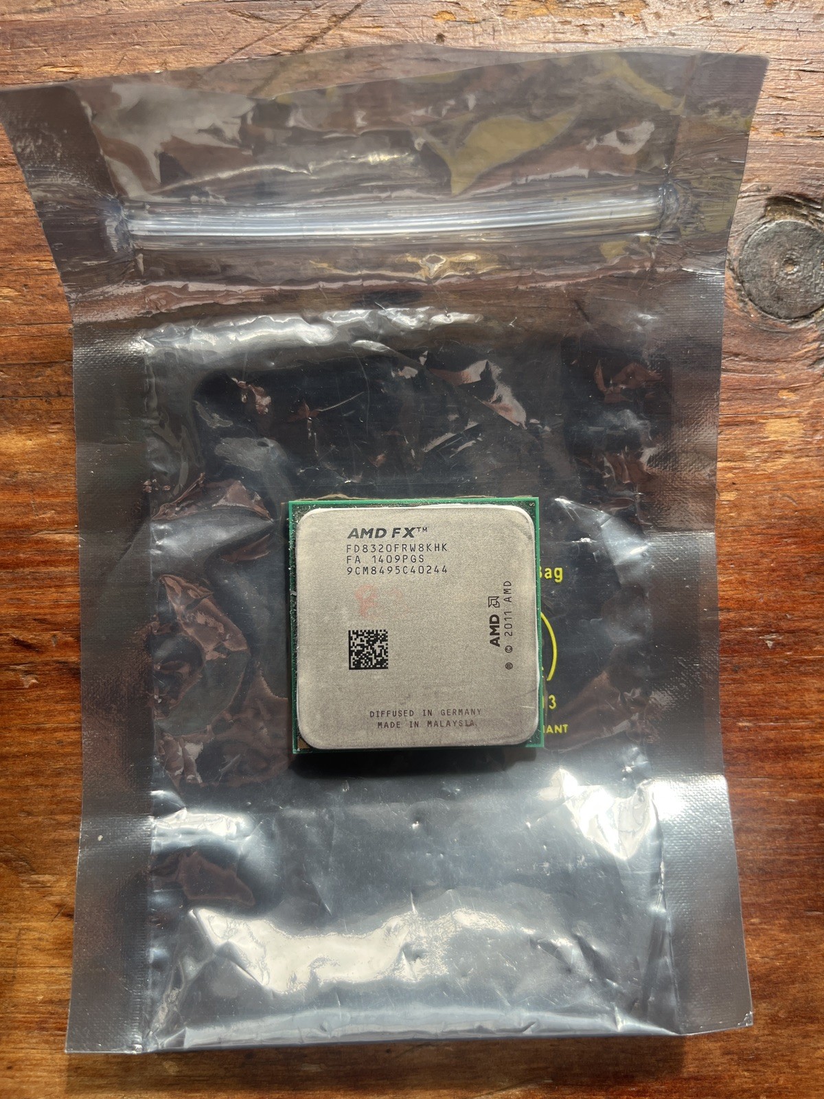 Used AMD FX-8320 8-Core 3.5GHz 8M FD8320FRW8KHK Socket AM3+ 125W CPU Processor