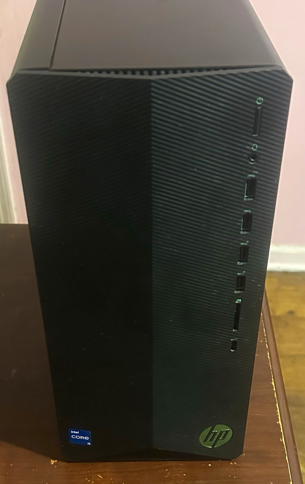 HP Pavilion Gaming Desktop PC TG01-2000i
