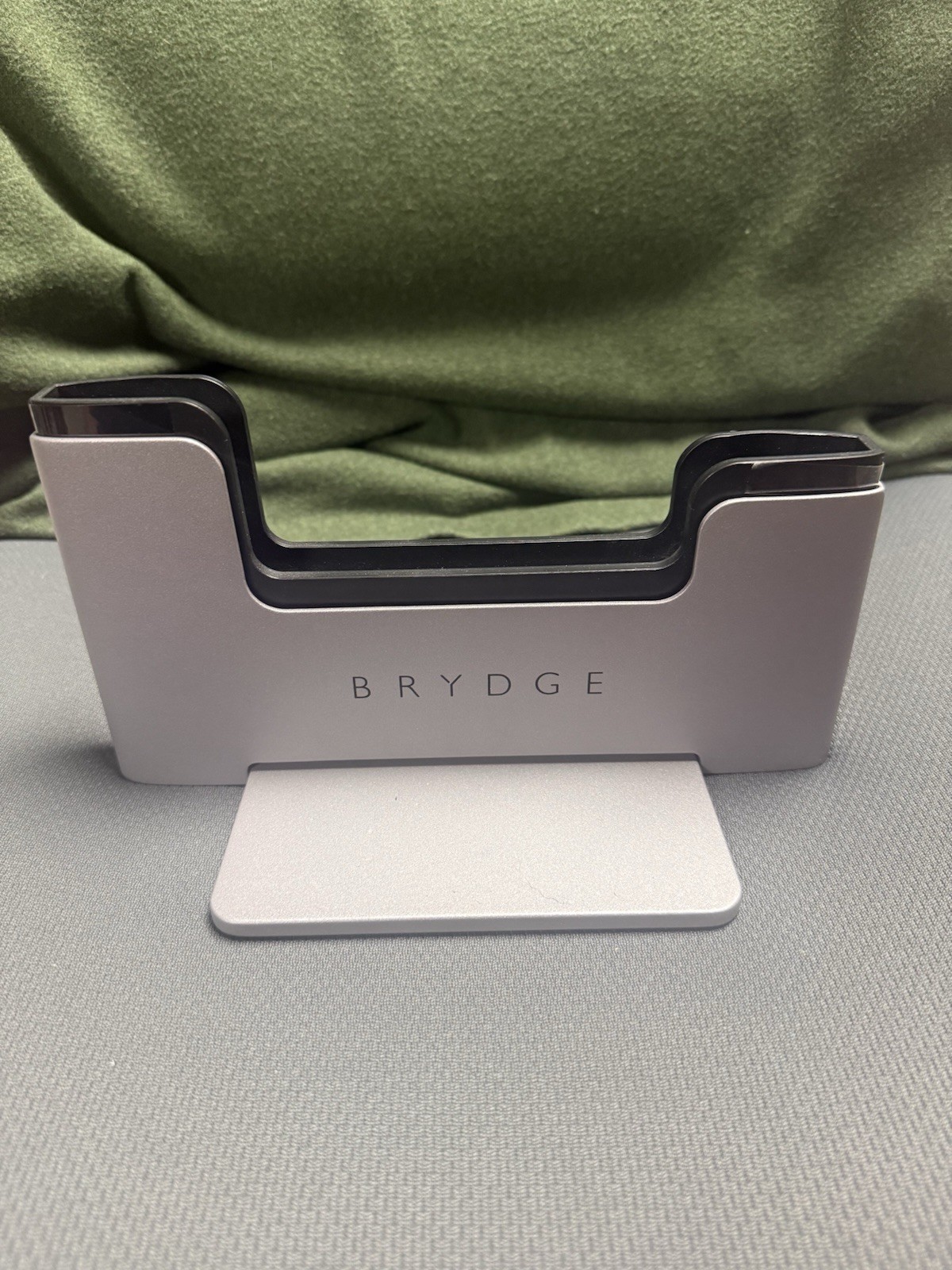 Brydge BRY13MBP Vertical Dock