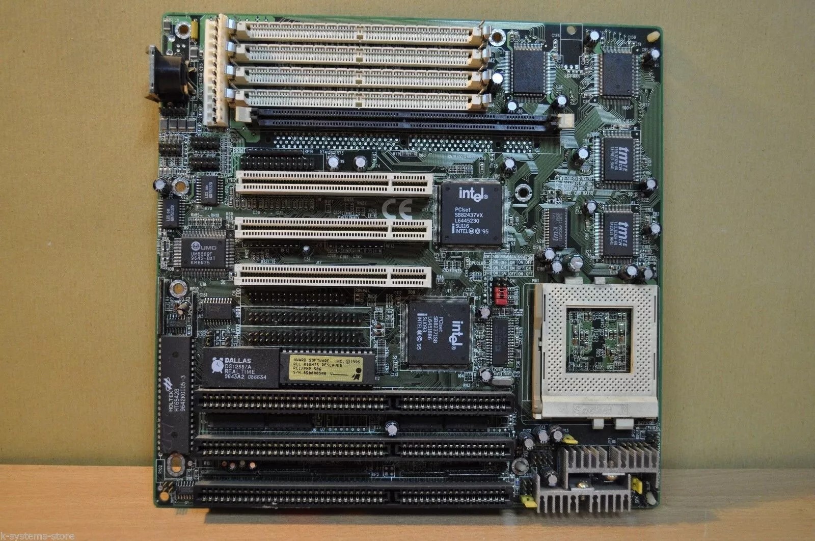 Shuttle Hot-555 VER 1.53 Socket 7 Motherboard, 3 ISA and 3 PCI slot,SB824371SBVX