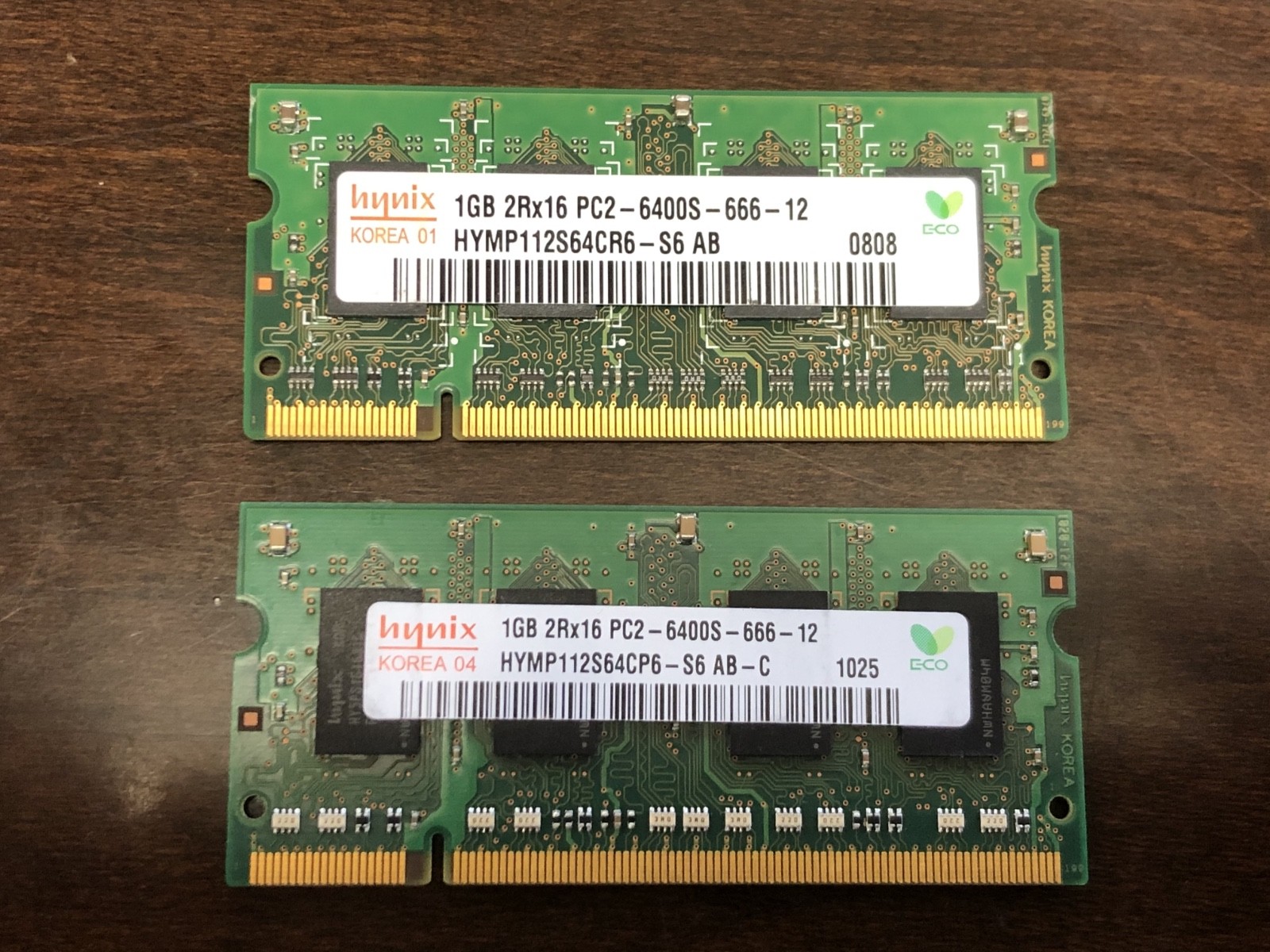 Hynix  2 @ 1 gb PC2 - 6400 RAM / Memory