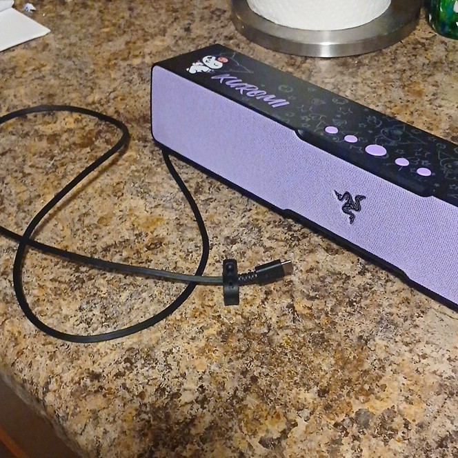 Razer Leviathan Kuromi Wired 2.0 Soundbar Computer Speaker 3.5mm Black/Purple