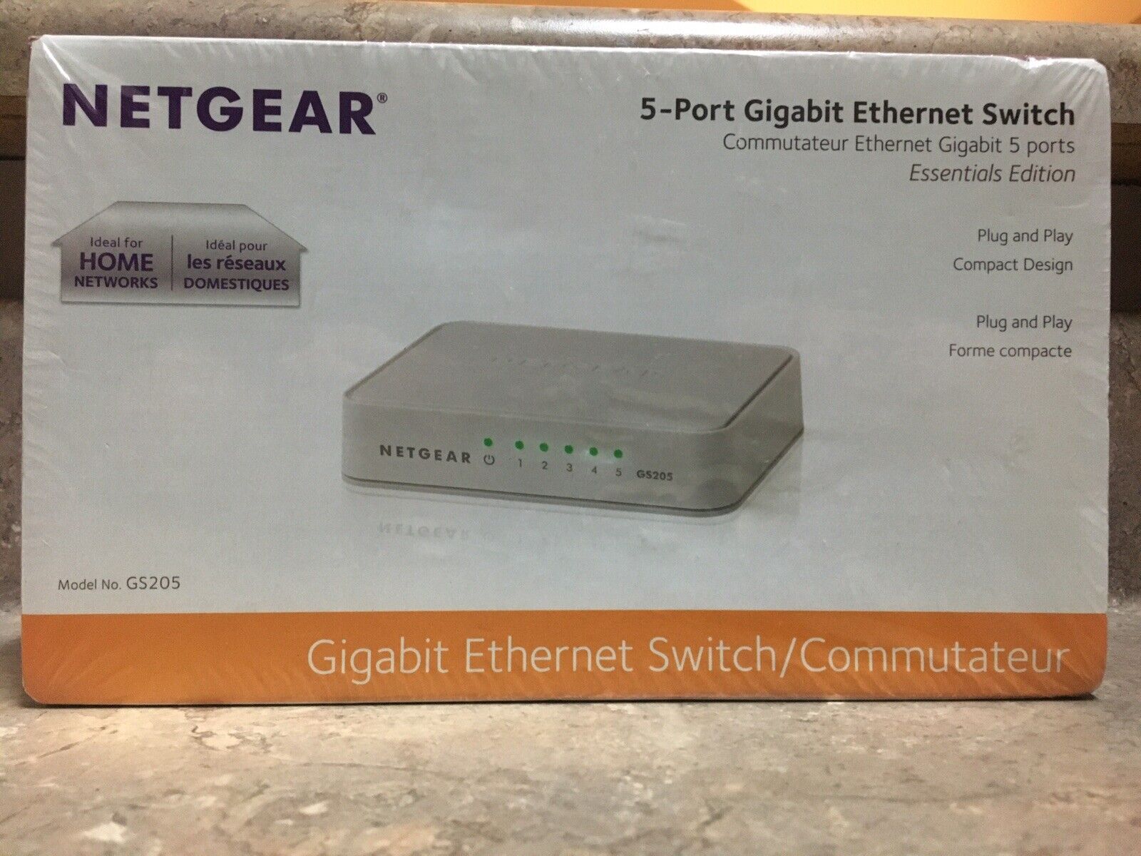 NETGEAR (GS205100PAS) 5 Port Gigabit Ethernet Switch
