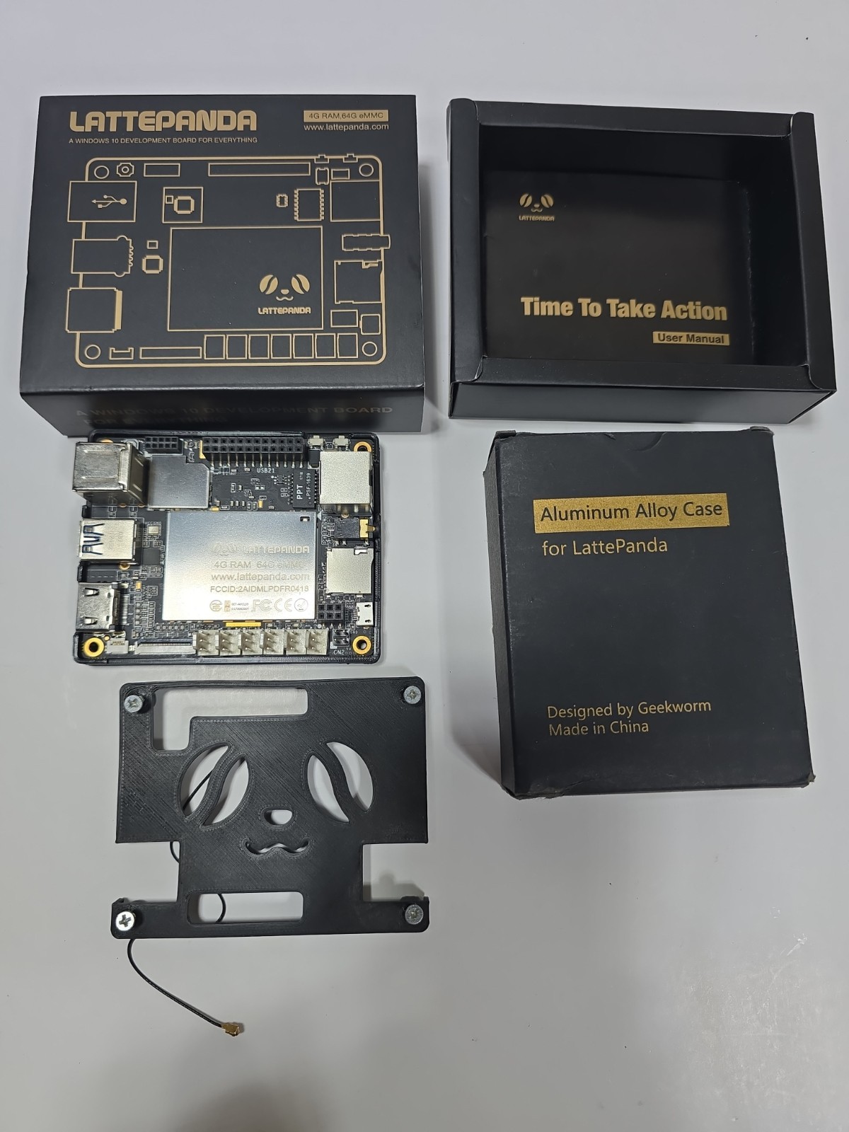 LattePanda V1 single-board computer 4G RAM, 64G eMMc W/Case