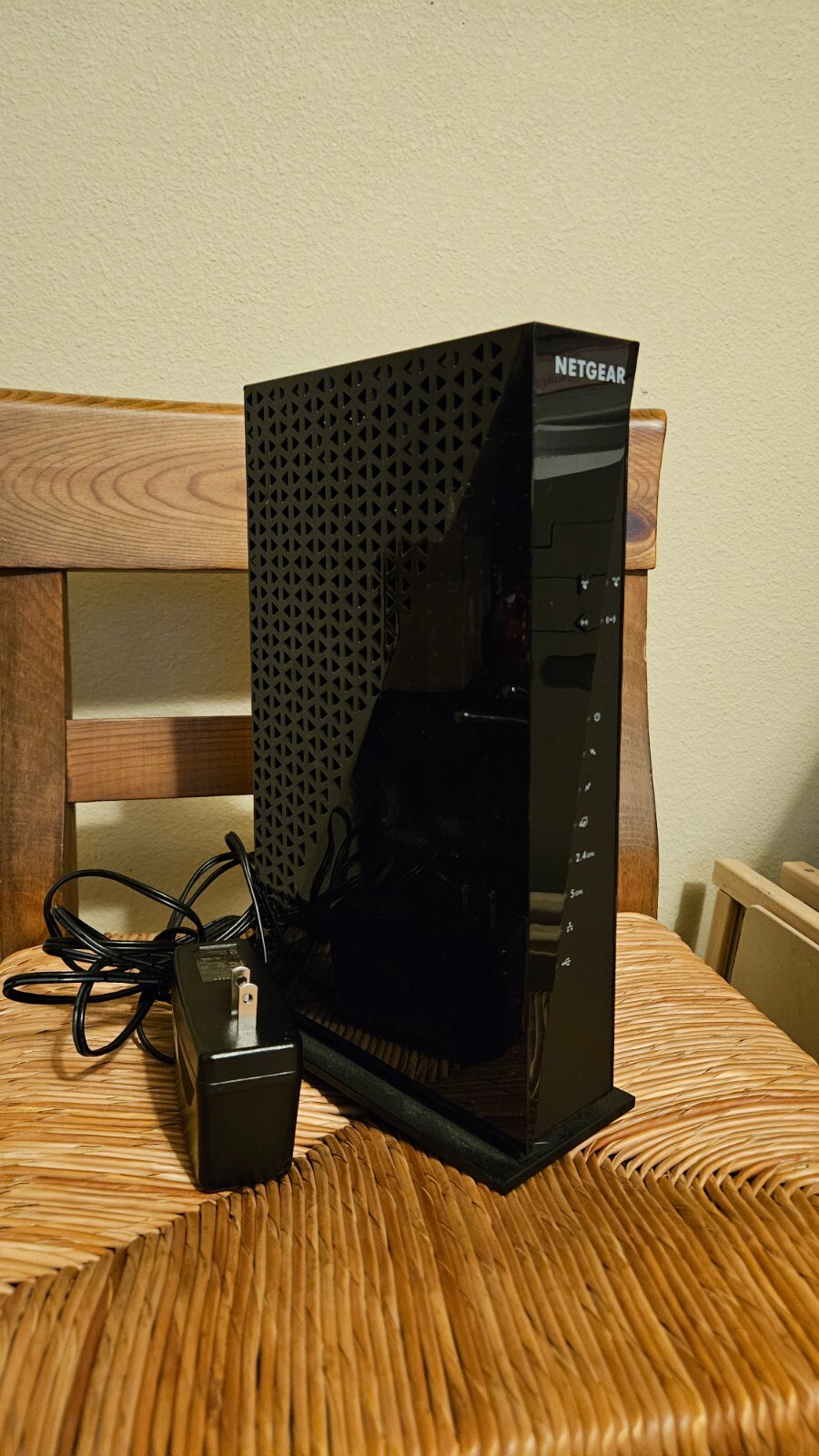 NETGEAR AC1750 680 Mbps 4 Port Gigabit Wireless AC Router - USED