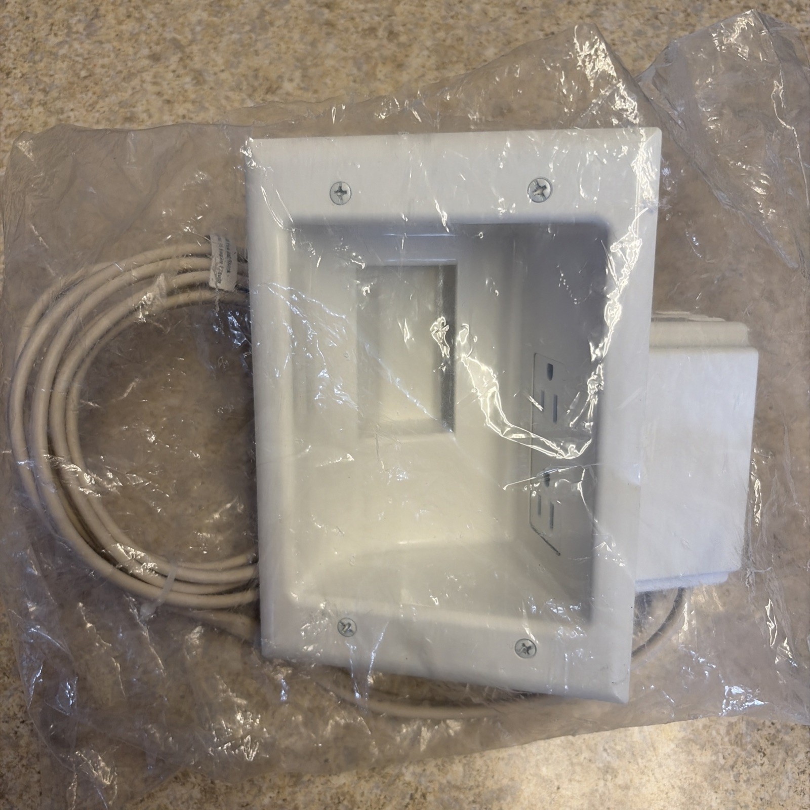 DataComm IN-WALL Flat TV Cable Kit W/Duplex Receptacle (50-6623-WH-KIT)