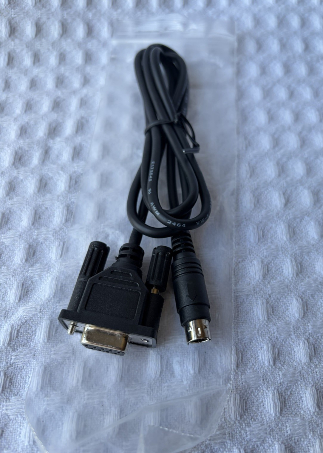 RS232 DB9 to Mini DIN 8-Pin Serial Cable, DB9 9-Pin Male to Mini DIN 8-Pin Ma...