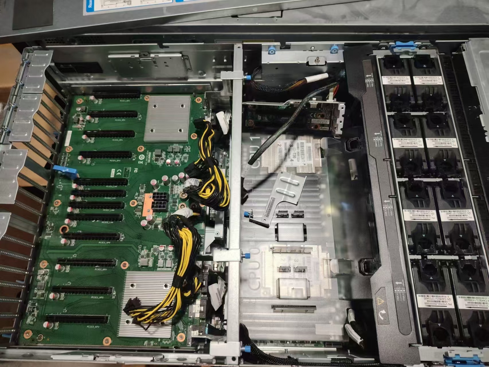 Inspur NF5468 M5 12x 3.5" 8GPU Server/9364-8I Raid Card/4x 2200W PSU/10G NIC