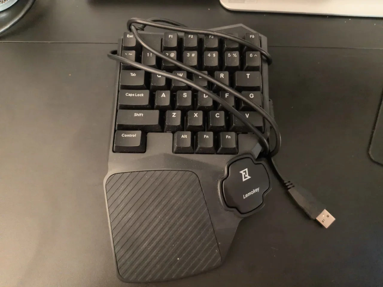 LEMOKEY X0 One Handed Gaming Keyboard | Barely used