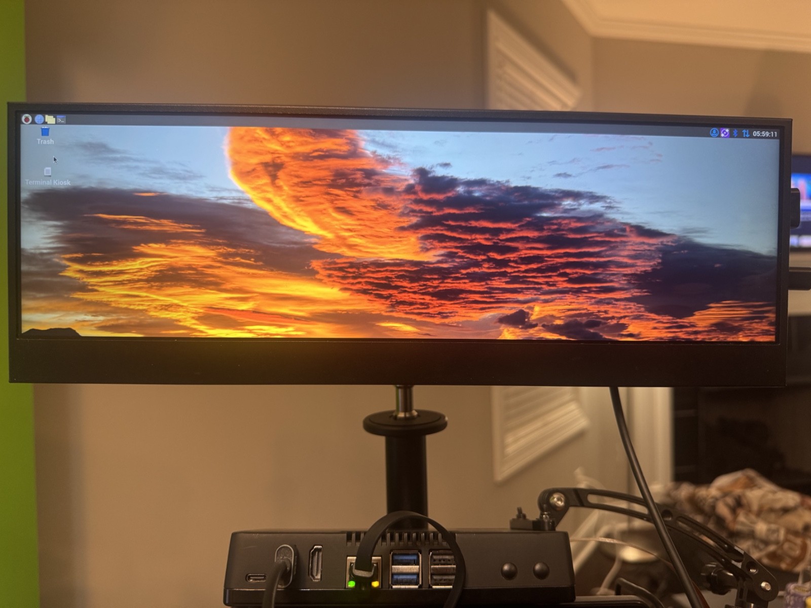 Wisecoco 14" 4K UHD 3840x1100 Stretched Bar Touchscreen Monitor HDMI