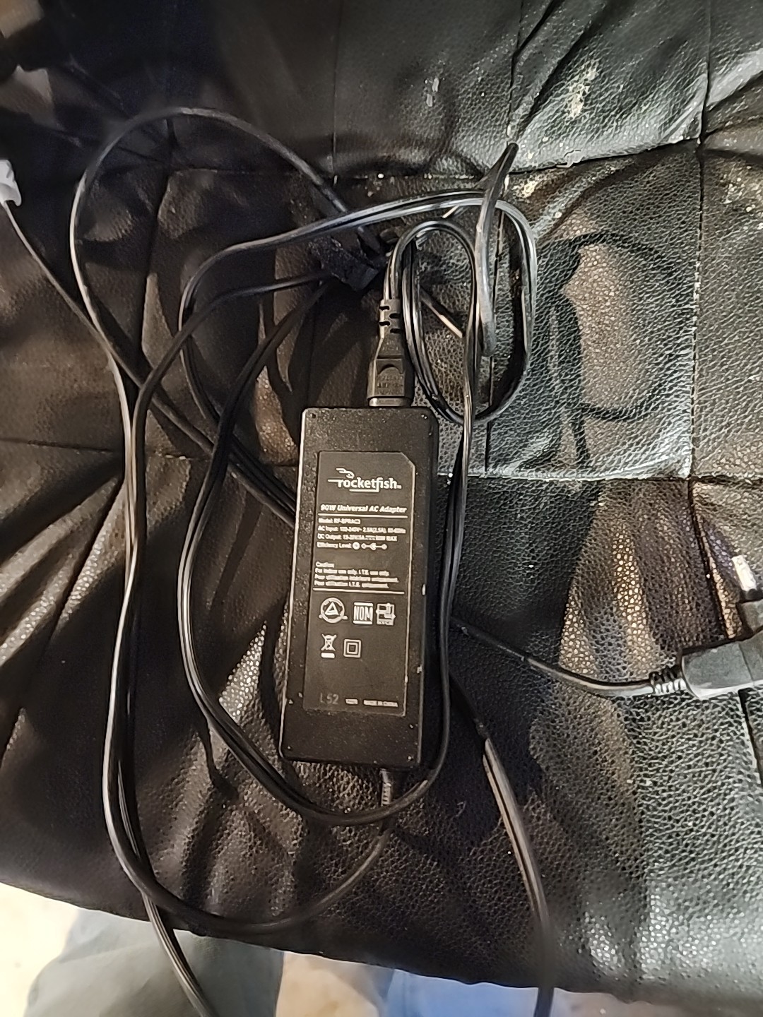 Genuine Rocketfish RF-BPRAC3 Universal AC Adapter 15-20V 5A 90W Laptop Charger