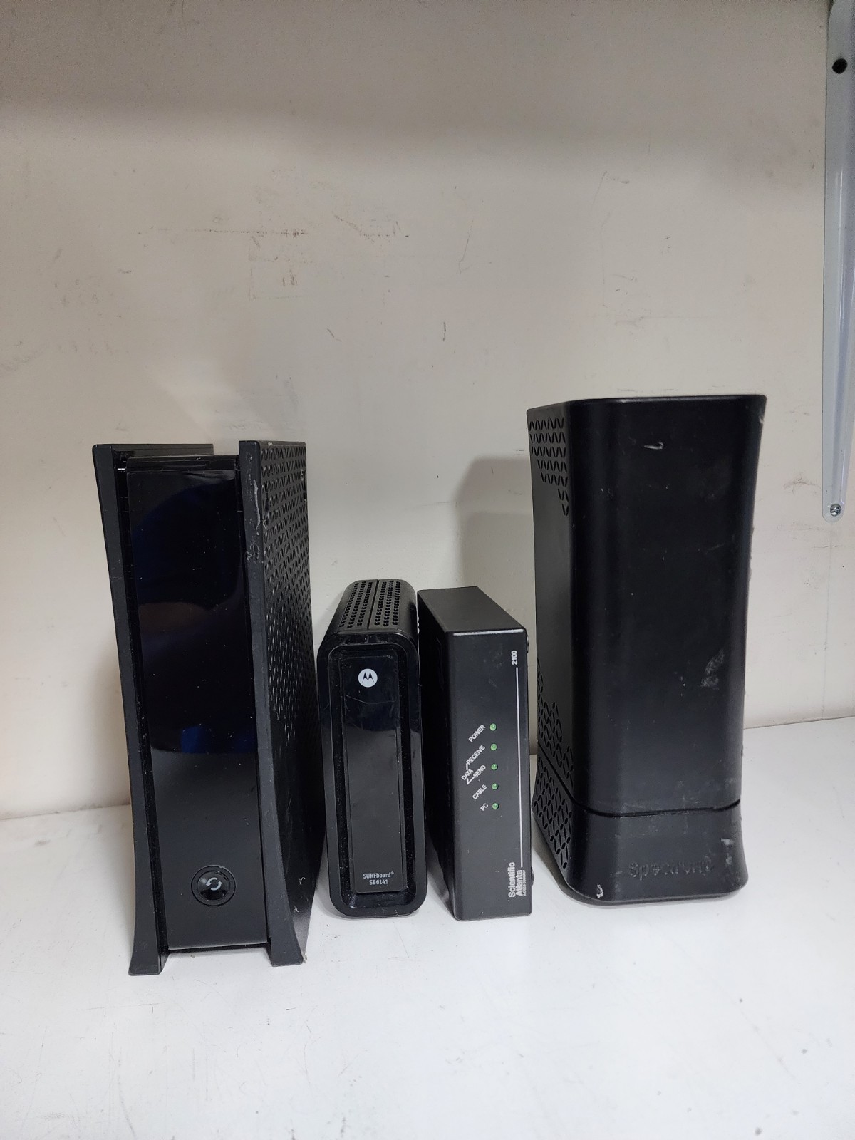 Router bundle Spectrum Routers & Modems  Tested Working. 4 pieces (No Chargers )