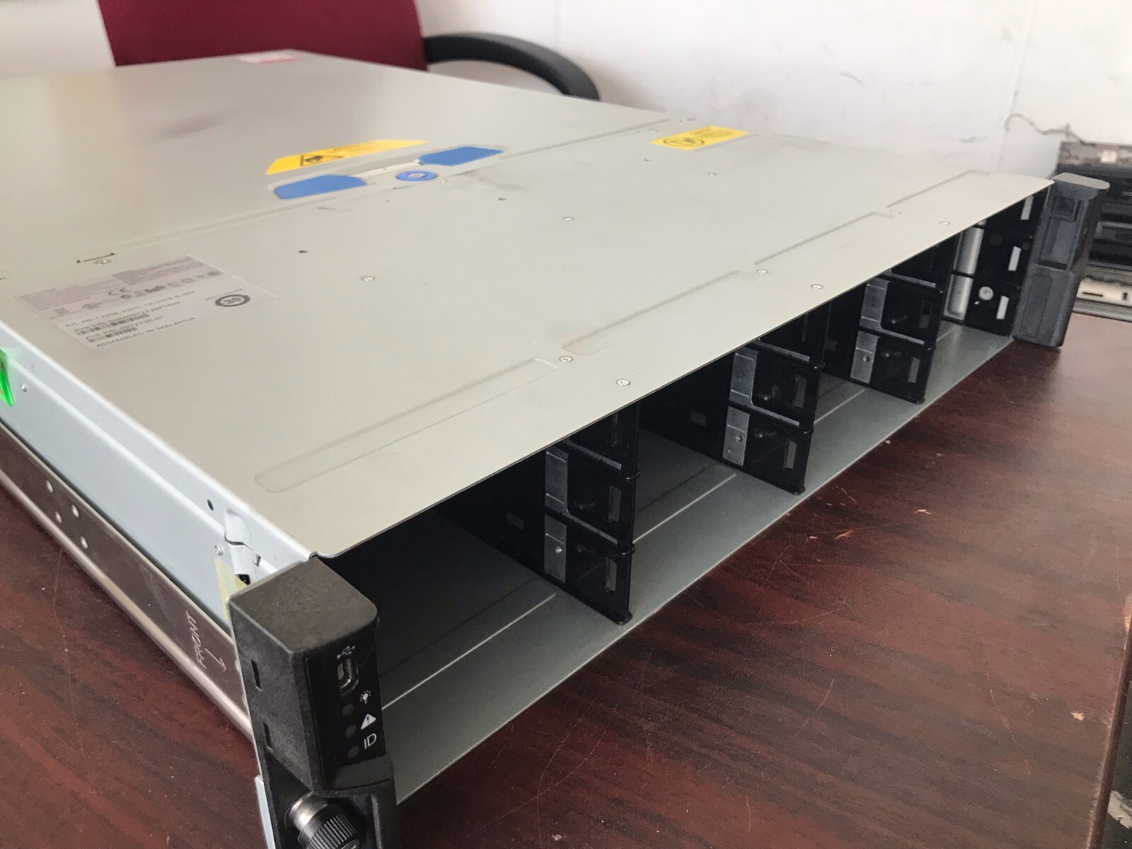 HS-1235E Xyratex IBM Storage Intel XEON L5410 / 0972728-01/ 0950144-04 PLS READ
