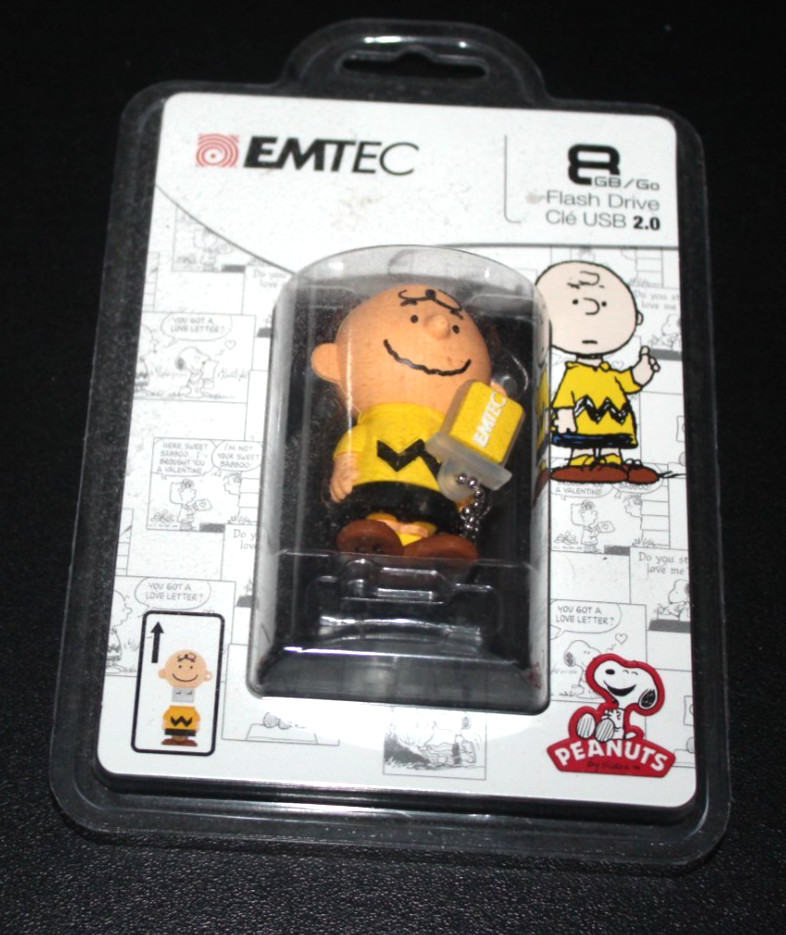 New Charlie Brown Flash Drive Peanuts Emtec 8GB  Memory Stick 2.0 YS10=