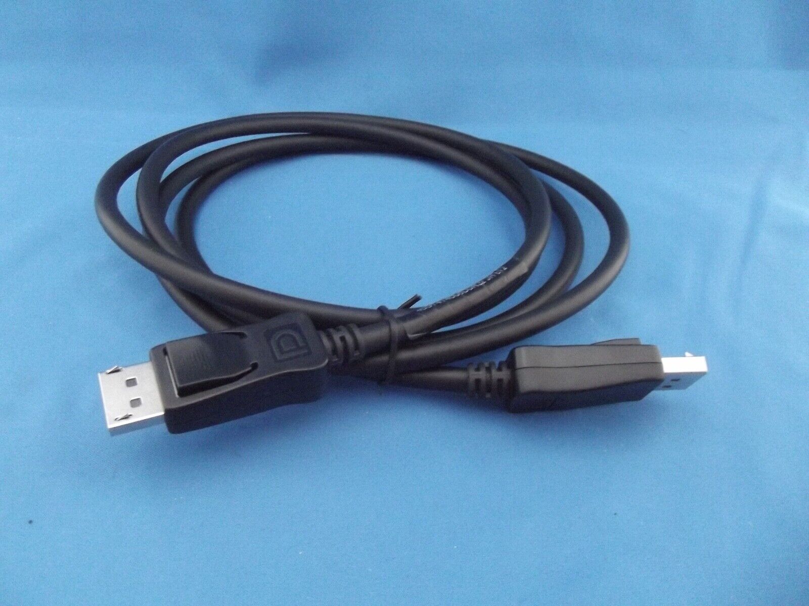 NEW 6-foot Displayport DP Certified Male to Male (M-M) Cable w/ Latches