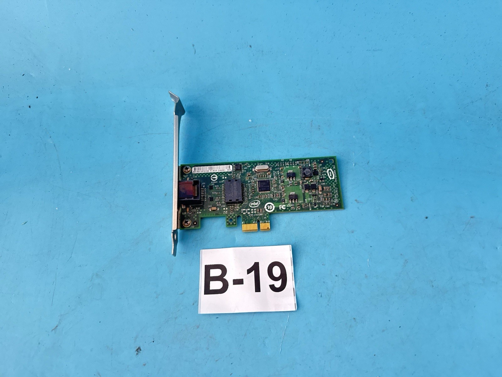 Intel Gigabit CT Desktop Adapter EXPI9301CTBLK PCI-Express x1 10/100/1000Mbps