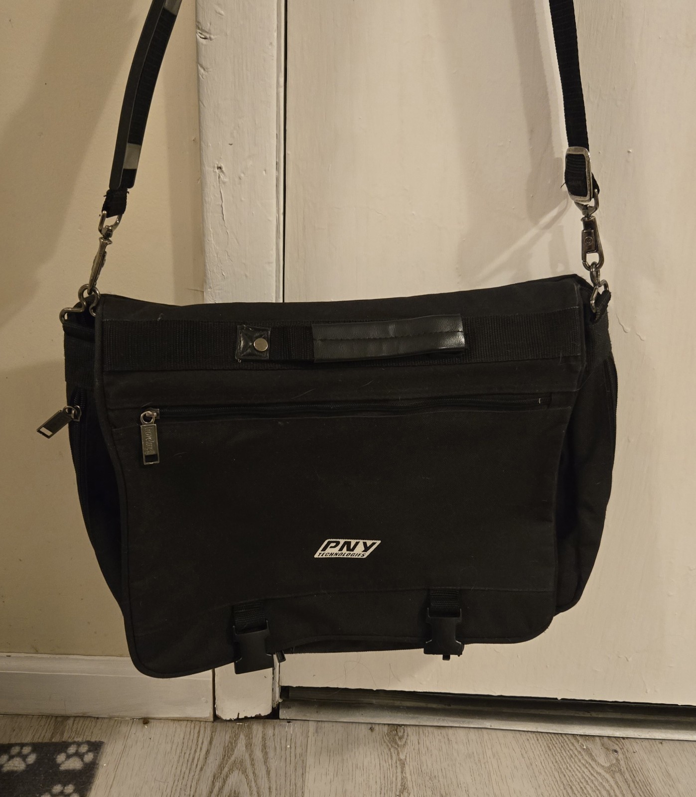 Black Messenger Or Shoulder Bag Designed For A Laptop