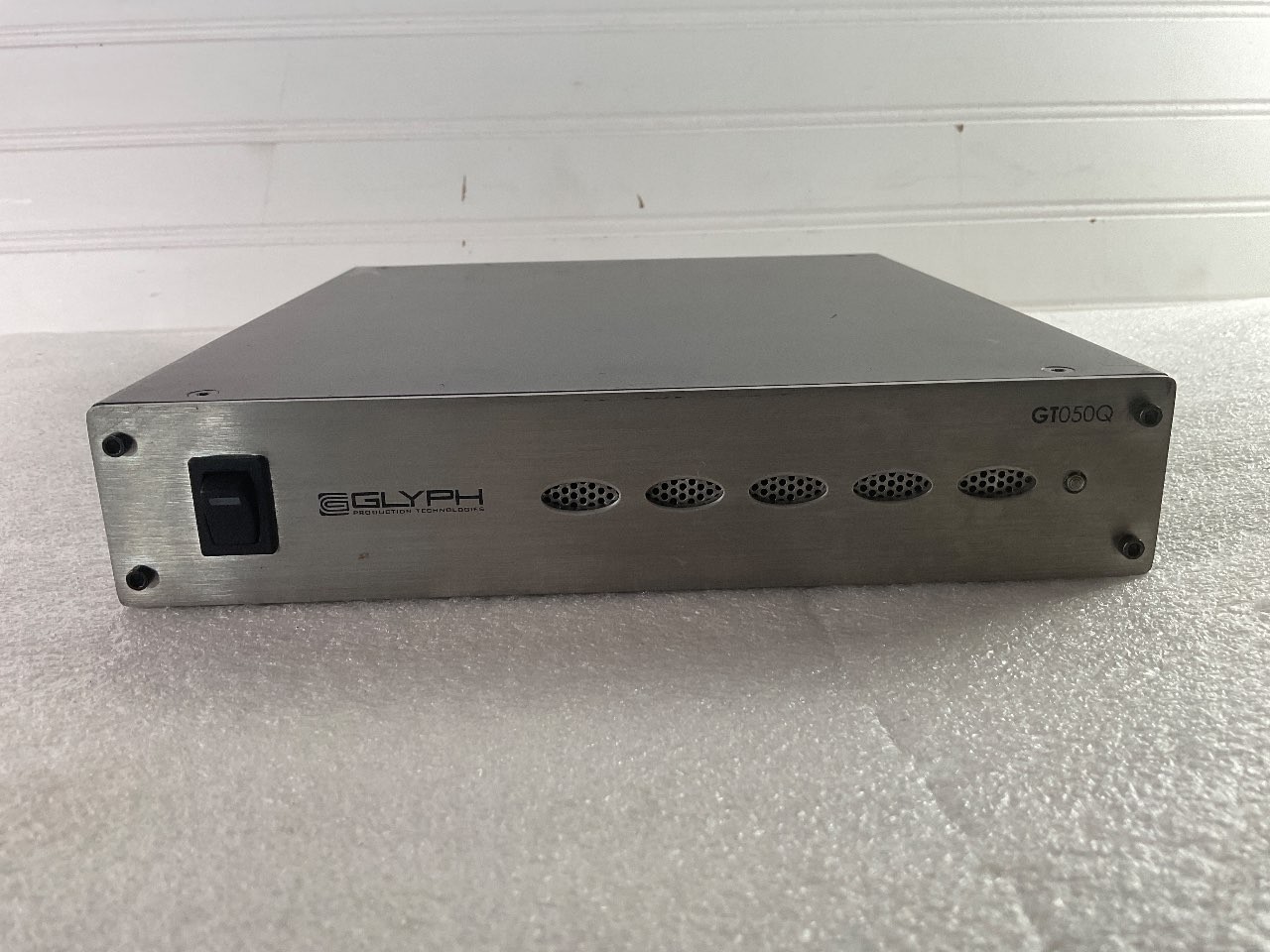 Glyph GT050Q GT050Q Production Technologies Enclosure/Chassis Unit