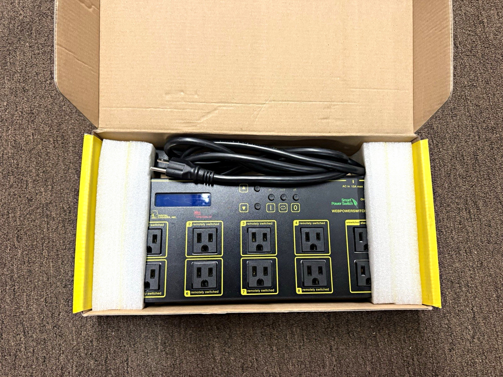 DLI Web Power Switch 8-Outlet 15A 1U Rackmount Surge Web Auto-Ping