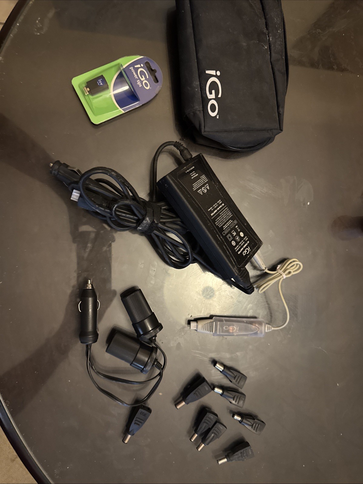 iGo EverywhereMAX AC Power Adapter 6630068-0400 DC Auto/Air - Charge Anywhere