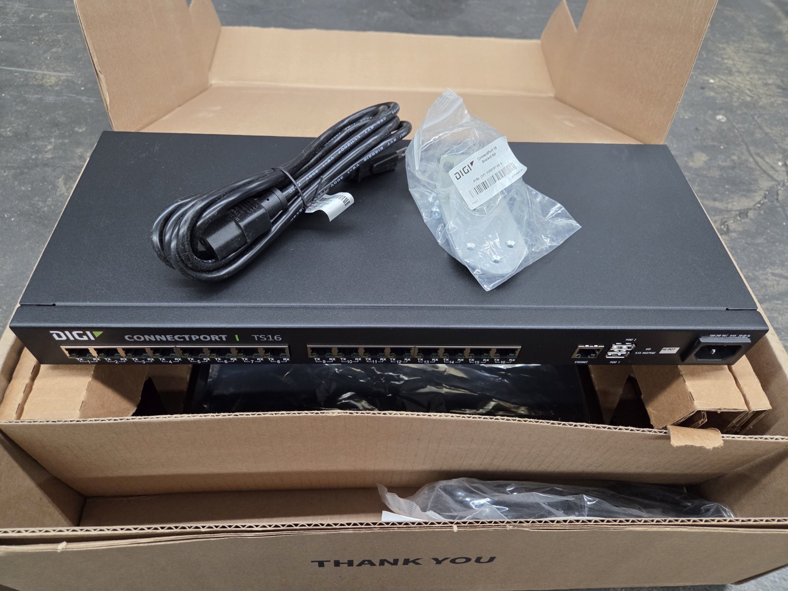Digi ConnectPort TS 16 Terminal Server 50001551-01 With Brackets