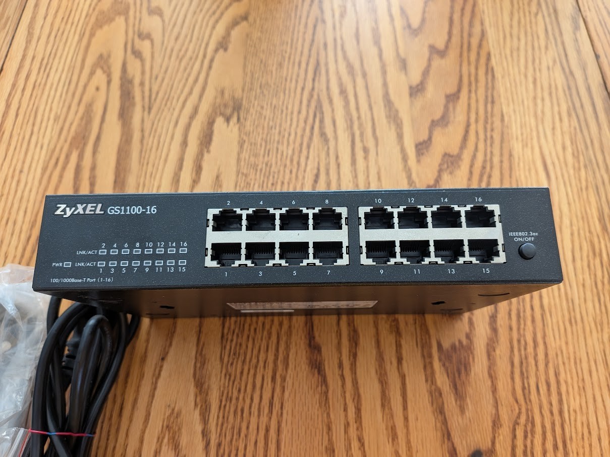 ZyXEL GS1100-16 16 Port Unmanaged Gigabit Switch