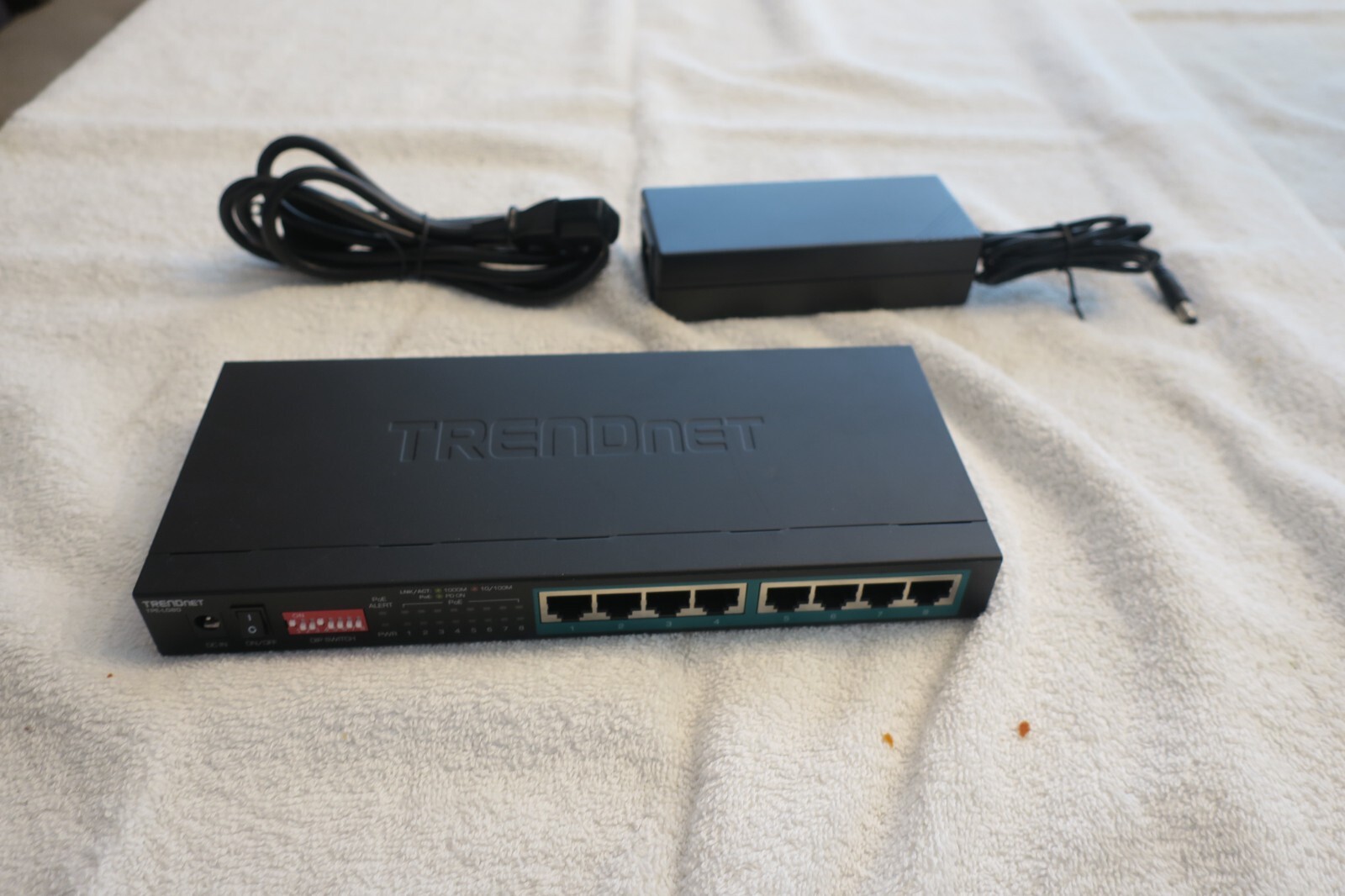 TRENDnet 8-Port Gigabit Long Range Poe+ Switch; TPE-LG80 65W Poe Budget