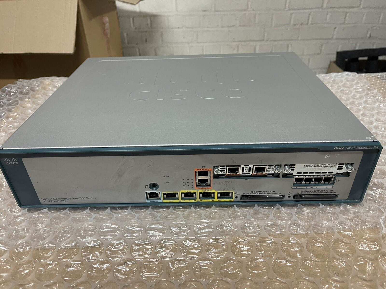 CISCO UC560-BRI-K9 VoIP GATEWAY ROUTER With VIC2-2BRI-NT/TE Modul