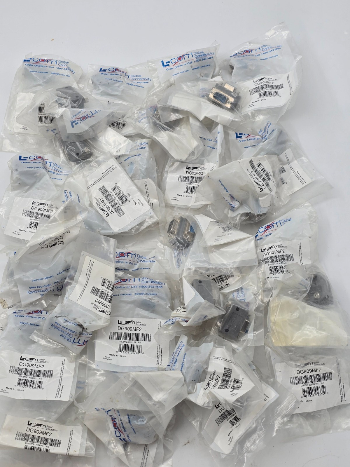 LOT OF 30 L-Com Global Connectivity 90-Degree Plug DG909MF2