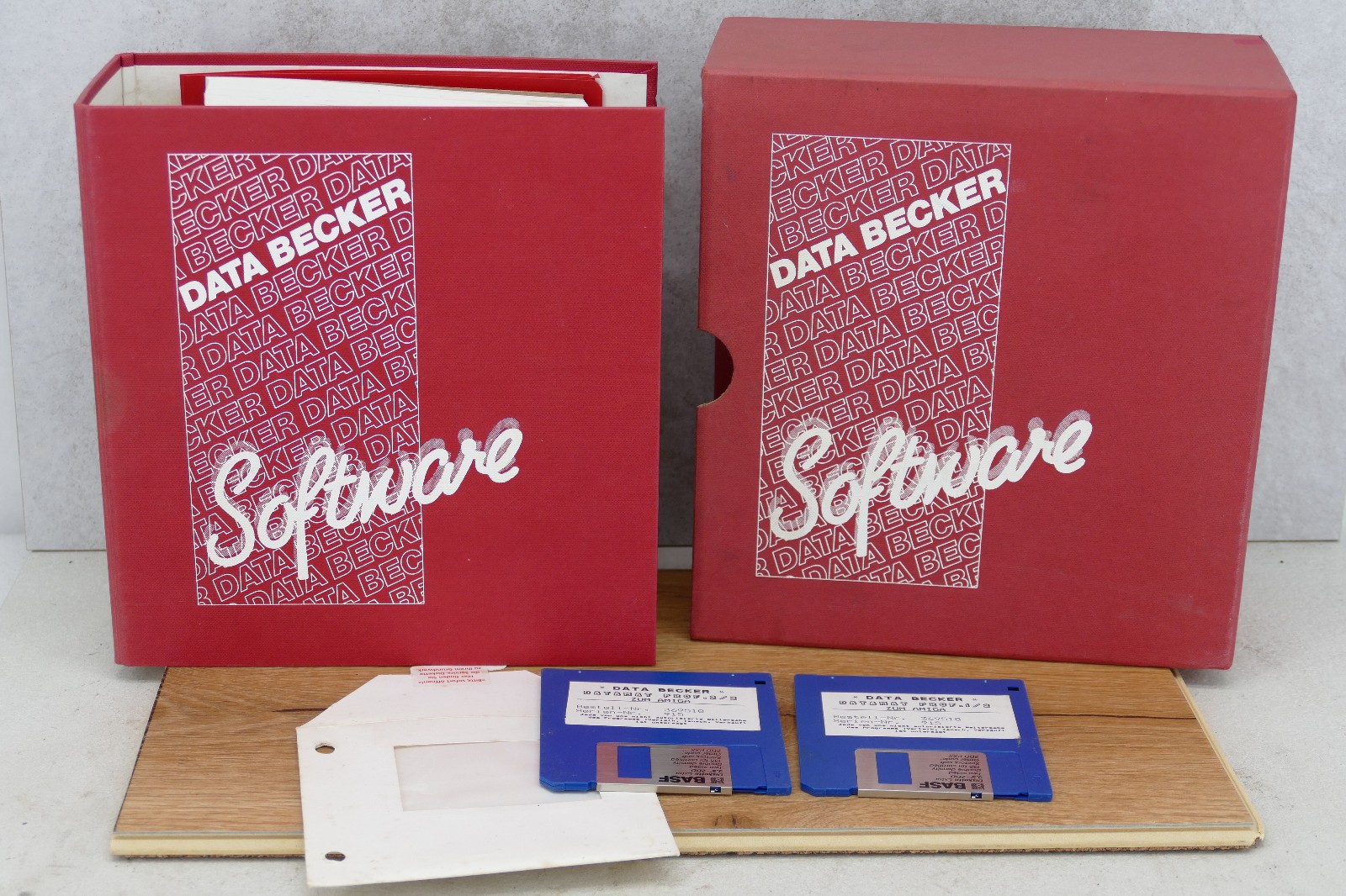 Data Becker Software Pack Data Mat Prof. for Amiga 2 x Disk + Book