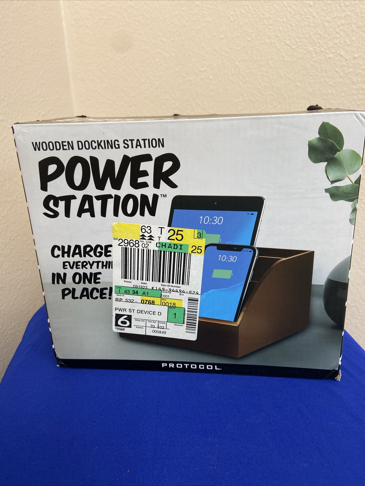 High-quality wooden Clutter-free power/docking station for phones, tablets, New