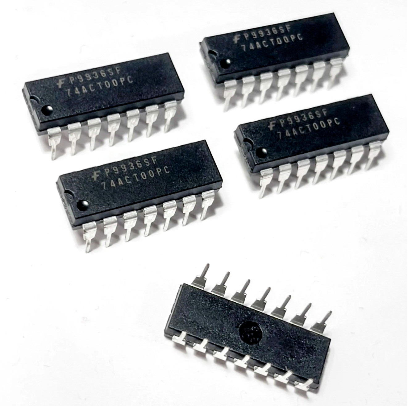 Fairchild Quad 2-Input NAND Gate IC 74ACT00PC DIP-14 Vintage (1999) NOS 5pcs