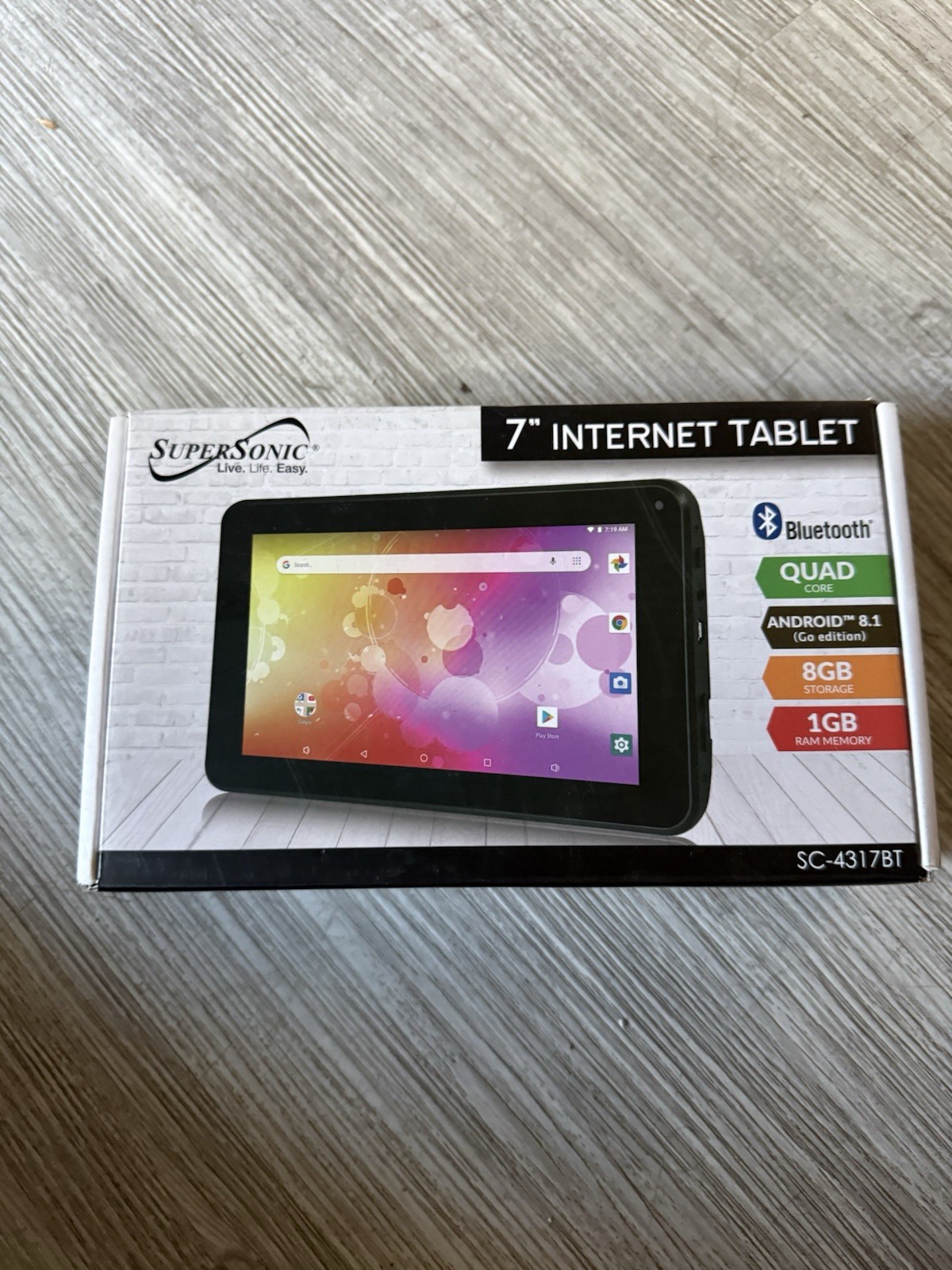 This is a Supersonic SC-4317BT 7-inch internet tablet featuring a quad-core
