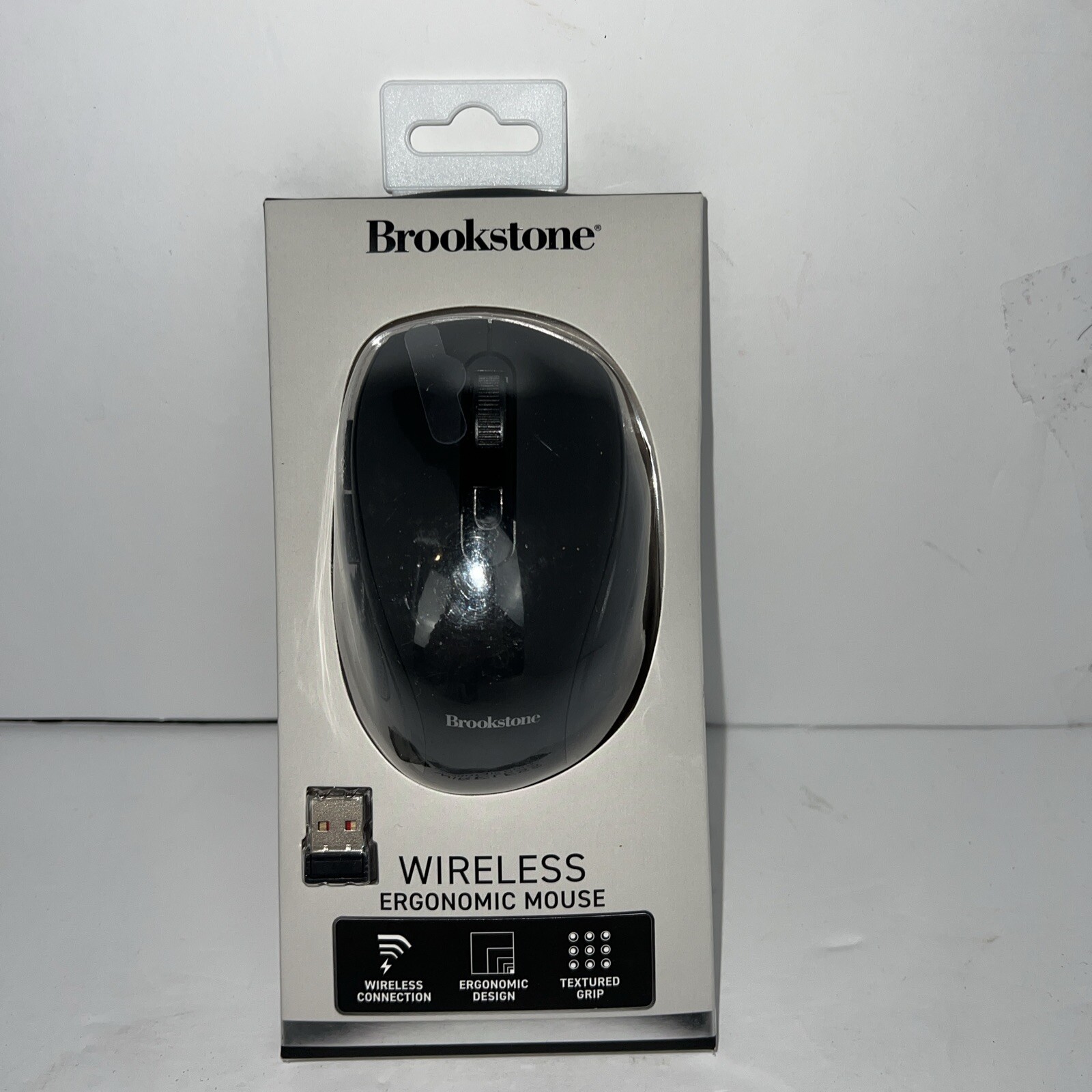 BROOKSTONE Wireless Ergonomic PC Mouse Computer Tablet Battery Operated/Black