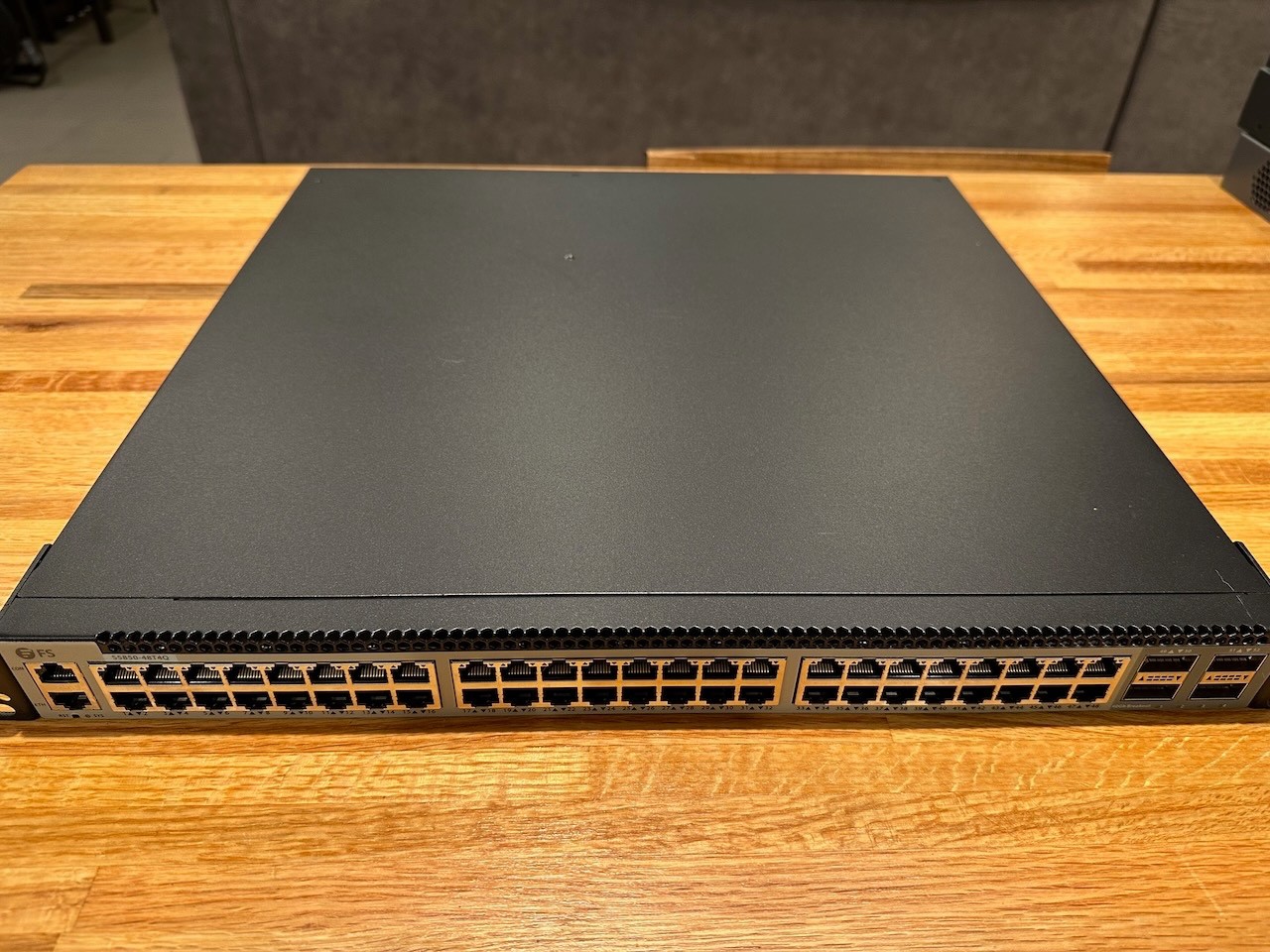 FS 48-Port 10Gb Ethernet Switch - S5850-48T4Q
